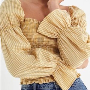 Urban Outfitter: PUFF SLEEVE SHIRT